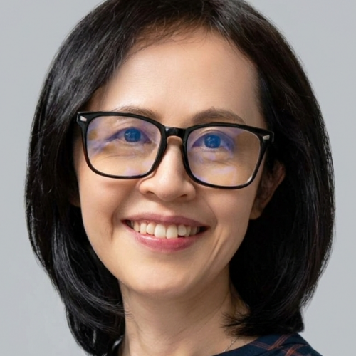 魏少筠 女士